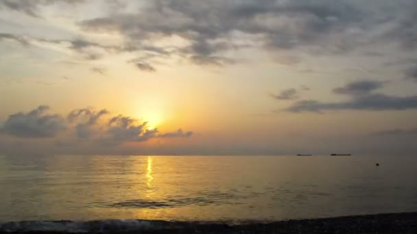 海に沈む夕日。時間の経過 — ストック動画