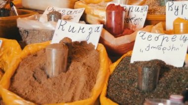 Gürcü ve oryantal baharatlar piyasada