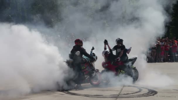 CINEMAGRAPH - Stunt Moto Show. Extreme Motorsports. Bikers parade and show — Stock Video