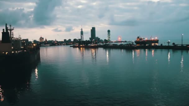 Night City Of Batumi, Georgia. Puerto marítimo de Batumi — Vídeos de Stock