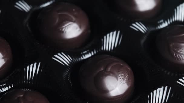 La scatola di cioccolatini ruota — Video Stock