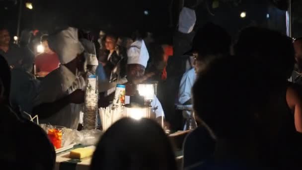 Forodhani Food Stalls, Hagyományos Zanzibár Food Market, Finomságok, Stone Town — Stock videók