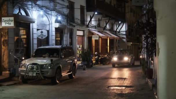 Natt turist gator i Stone Town, Zanzibar. — Stockvideo
