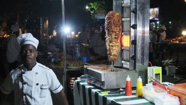 Forodhani Food Stalls, Street African Shawarma on Spit, Zanzibar Market — стокове відео