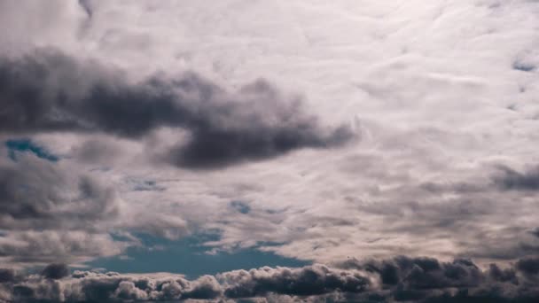 Timelapse of Gray Cumulus Clouds moves in Blue Dramatic Sky, Cirrus Cloud Space — стокове відео