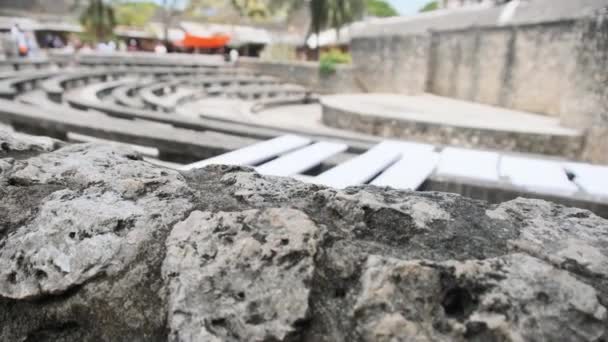 Amphithéâtre construit dans la vieille ville de pierre Fort, Zanzibar, Vieux fort Ngome Kongwe — Video