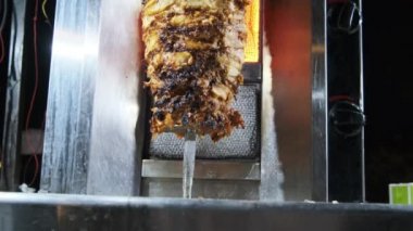 Shawarma Afrika, Zanzibar 'daki Gece Pazarı' nda Şişte Pişirdi, Forodhani