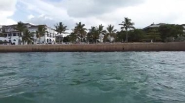 Zanzibar, Afrika 'daki Eski Hareketli Tekne' den Taş Kasaba Gömü Manzarası.