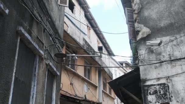 CCTV Cameras in the Poor City of Stone Town, Zanzibar, Africa, UNESCO Heritage — стокове відео