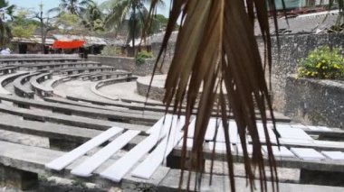 Eski Taş Şehir Kalesi, Zanzibar, Eski Ngome Kongwe Kalesi 'nde amfiteatr inşa edildi.