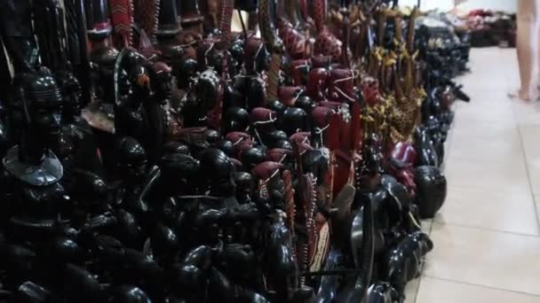 Gift Shop in Stone Town, Zanzibar. — Stock Video