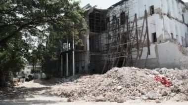 Taş Şehir, Zanzibar, Afrika 'daki Harikalar Evi' nin çökmüş binası.