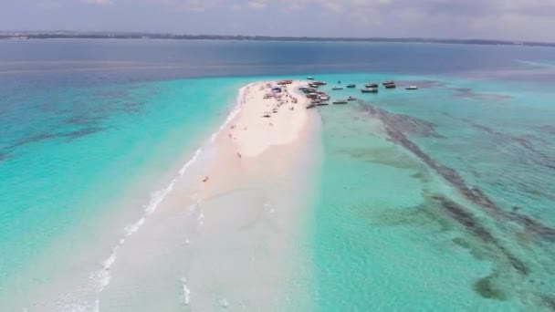 Afrika 'nın Zanzibar kentindeki Nakupenda' nın Cennet Kaybolan Adası 'nın Havadan Görüntüsü — Stok video