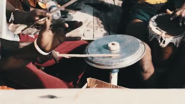 ( 영어 ) Group of Local African Playing Drums - Traditional Dhow Boat Trip, Zanzibar — 비디오