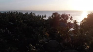 Hava manzaralı Afrika Tropikal Plaj Tatil Köyü, Thatched-Roof Otelleri, Havuzlar, Zanzibar