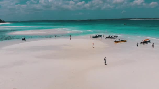 Sandbands in the Middle of Ocean by Tropical Island Mnemba, Zanzibar Aerial View — стокове відео