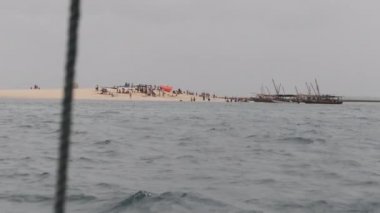 Turistler için tekne gezisi Cennet Kaybolan Ada, Zanzibar