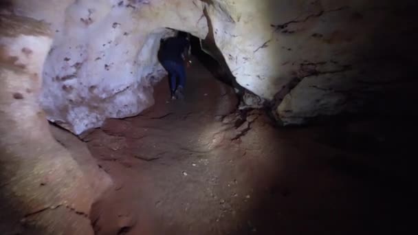 Underground Cave with Stalactite Rock Formations Hanging from Twins Ceiling — стоковое видео