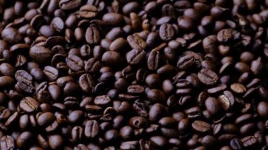 Kahve Fasulyeleri Yavaşça Döner