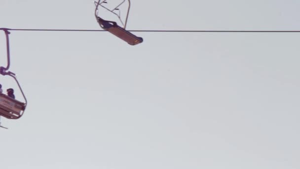 滑雪缆车的人 — 图库视频影像