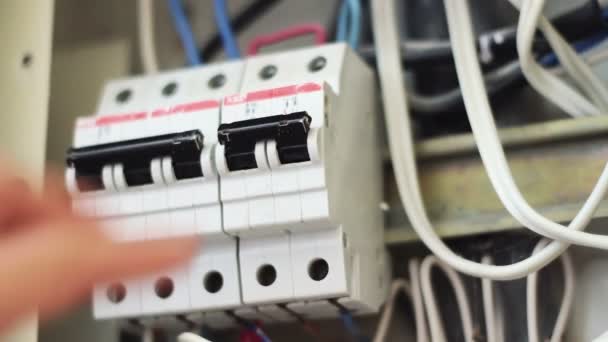 Przełączanie elektryczny Breaker Box. — Wideo stockowe