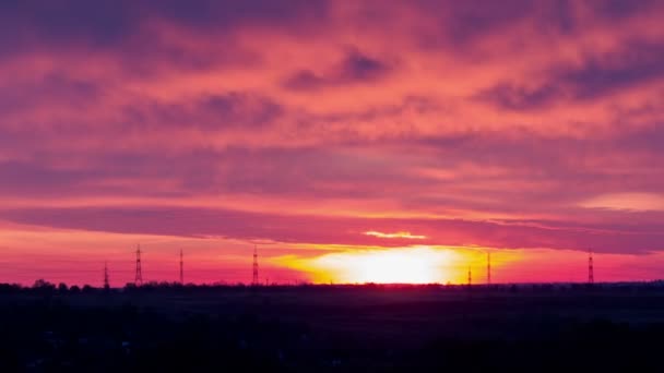 Sunrise over the horizon in the morning. — Stock Video