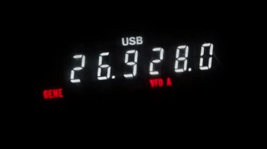Ayarlama aralığı radyo frekansı alıcı-verici.