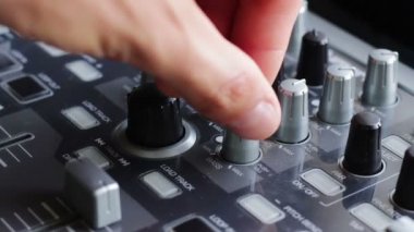 Dj ses konsol karıştırma ile çalışma.