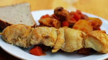Restoran, patates sebze ve Şaşlık gıda.