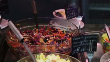 Cafe 'de hazır yemek..