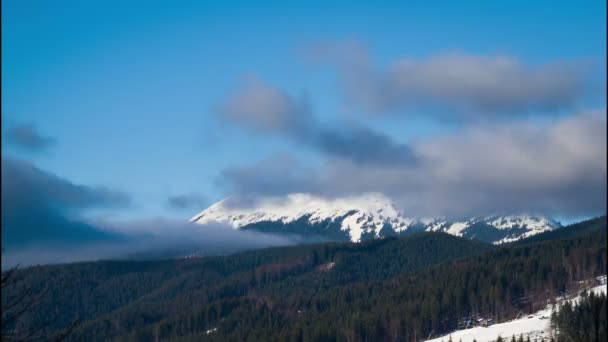 Clouds moving over the mountains. Timelapse — Stock Video