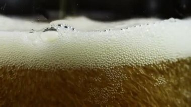 Bira cam 8'dökülür