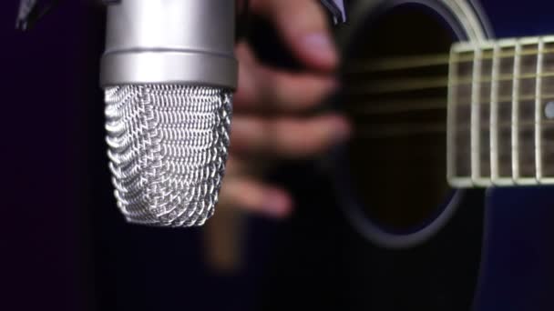 Registrazione di Chitarra acustica in Studio . — Video Stock