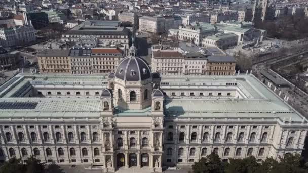Viena arquitectura antigua religión Drone tiro. — Vídeos de Stock