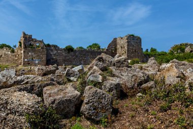 Yan, Türkiye 'deki antik tiyatronun kalıntıları, arkeoloji geçmişi.