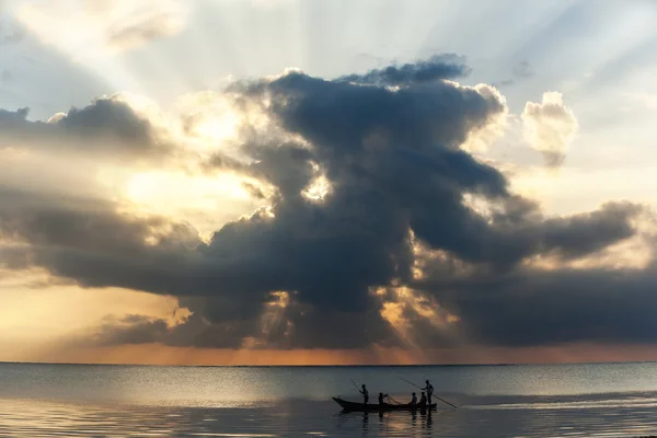 Catamarano in Kenya, barca, vecchio, Africa, legno, trasporto, tradizionale, oceano — Foto Stock