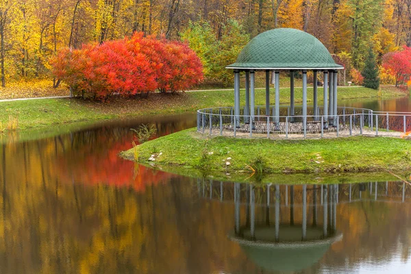 Parque, otoño, naturaleza, panorama, paisaje, jardín, árbol colorido — Foto de Stock