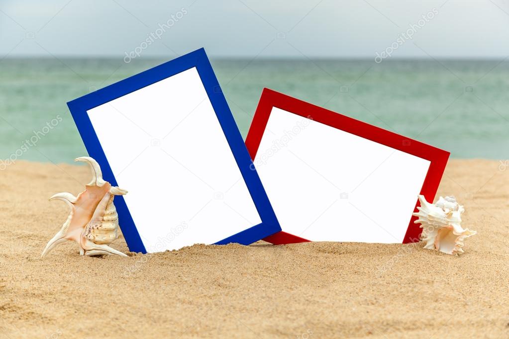 photo frame on the beach, photography on the beach, sea shells,
