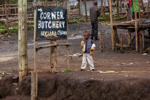 La gente en Kenia, la gente negra, la vida de la gente en África — Foto de Stock