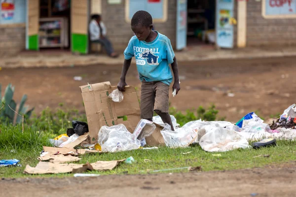 La gente en Kenia, la gente negra, la vida de la gente en África — Foto de Stock