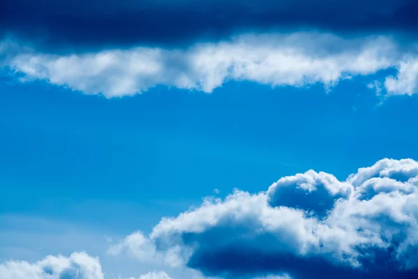 Blue sky with clouds background — Stock Photo, Image