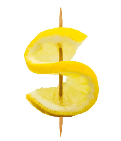 Tranche de citron sous la forme d'un signe dollar sur un cure-dent isolé sur fond blanc — Photo