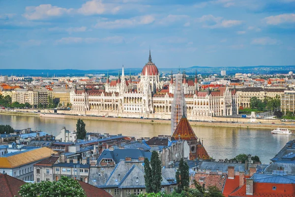 Panorama of the parliament building in Budapest, Hungary. — Stock Photo, Image