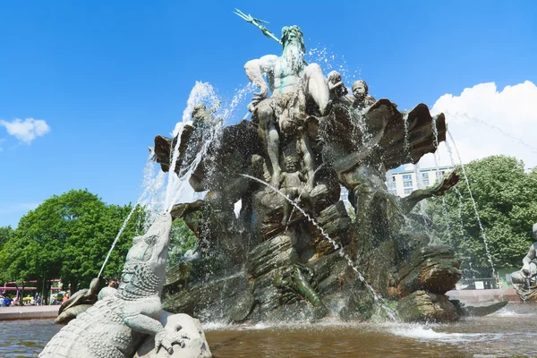 Fonte de Neptuno em Berlim . — Fotografia de Stock