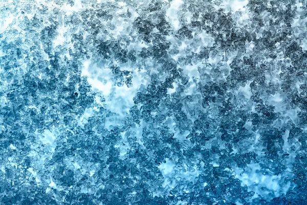 Γκρο Πλαν Υφή Χιονιού Στο Παράθυρο Μια Όμορφη Κλίση Μπλε — Φωτογραφία Αρχείου