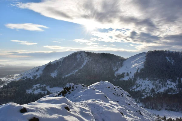 Paisagem Inverno Montanhas Urais Cume Nurali — Fotografia de Stock