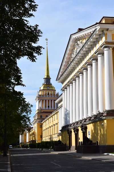 Herbstzeit Die Sehenswürdigkeiten Der Stadt Petersburg — Stockfoto