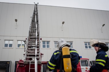 Koşullu bir yangını itfaiye