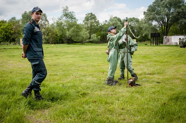 Neue Ausrüstung für ukrainische Sappers — Stockfoto