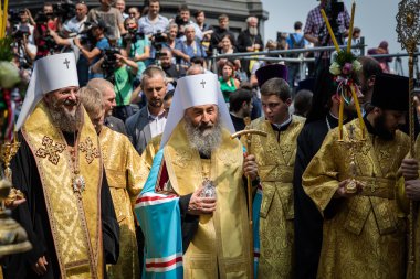 Kiev'de barış için alayı bir parçası